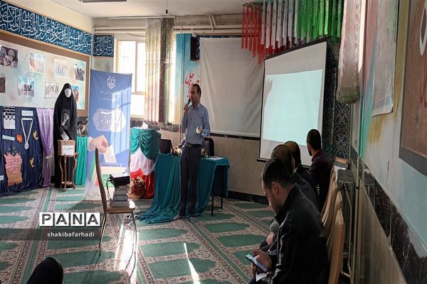 همایش رأی اولی‌ها در هنرستان شیخ محمد بلیغ شهرستان فیروزکوه