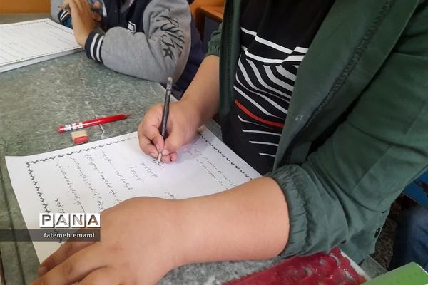 نامه عاشقانه‌ای به پدر  در آموزشگاه مبعث شهرستان میبد