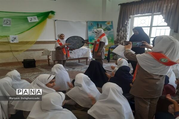 برگزاری مراسم ولادت حضرت علی(ع)  و روز پدر در دبستان شهید حسین زارع زاده مهریز
