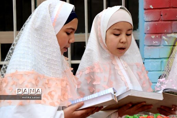 جشن  میلاد امام علی(ع) در آموزشگاه کمیل ناحیه یک بهارستان