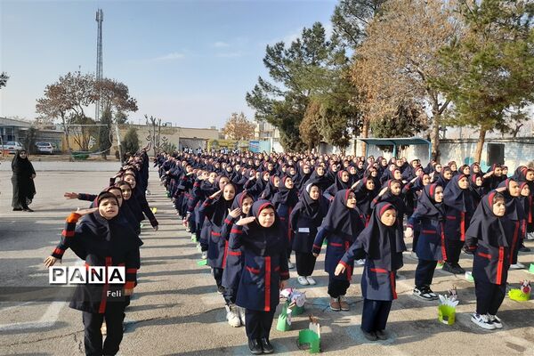 افتتاحیه توزیع شیر رایگان در دبستان فاطمه‌الزهرا(ع)
