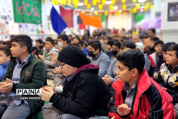 برگزاری جشن میلاد حضرت علی(ع) در مدارس کهریزک