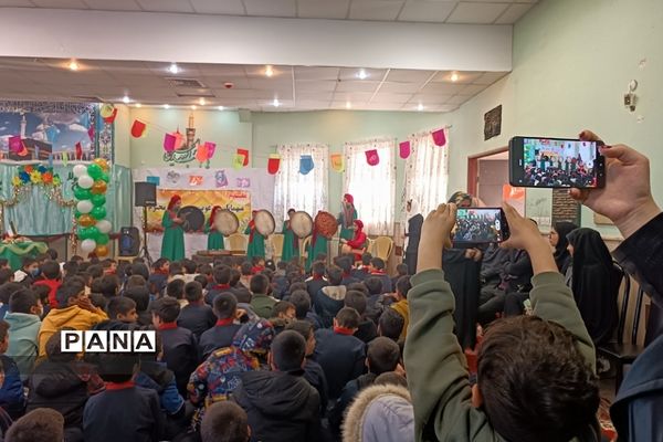 جشن میلاد امام علی ( ع) و روز پدر در دبستان شیخ مفید فشافویه