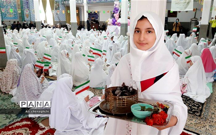 با حضور ۴۰۰ دانش‌آموز دختر ، جشن تکلیف مدارس روستایی دشت آبی  برگزار شد / فیلم