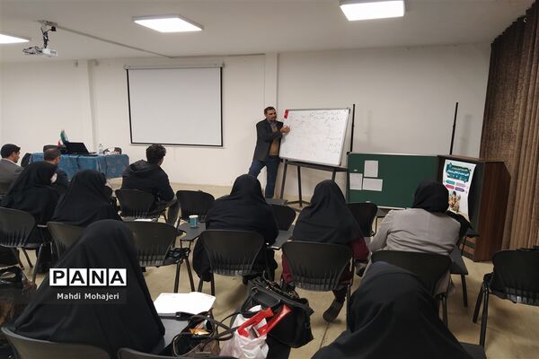 برگزاری کلاس آموزشی فعالیت‌های اردویی در منطقه ۱۶