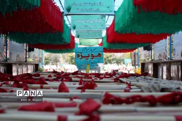 بازدید دانش آموزان ناحیه سه قم از مناطق عملیاتی جنوب