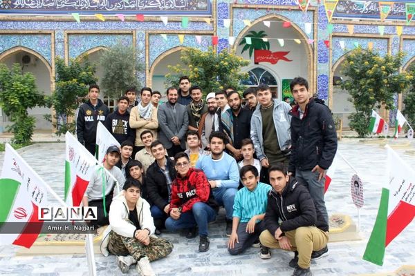 بازدید دانش آموزان ناحیه سه قم از مناطق عملیاتی جنوب