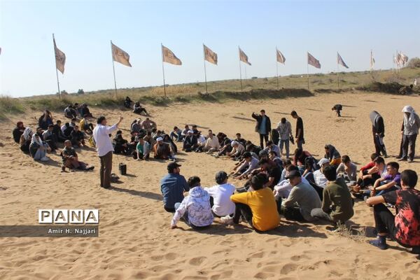 بازدید دانش آموزان ناحیه سه قم از مناطق عملیاتی جنوب