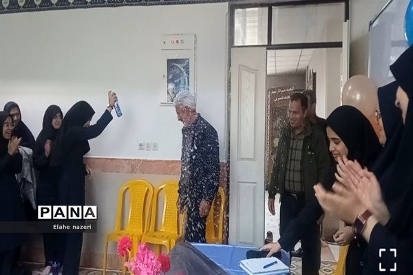 مراسم ولادت امام علی «ع» و روز پدر در دبیرستان نمونه دولتی شهید نصرتی