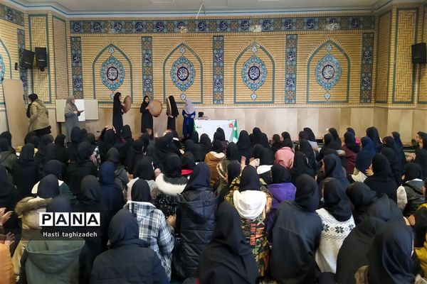 مراسم تقدیر از پدران در دبیرستان دخترانه نمونه امیرالمومنین ورامین