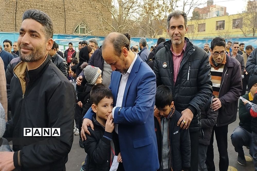 جشن میلاد امیرالمومنین علی علیه السلام در دبستان پسرانه امامت یک