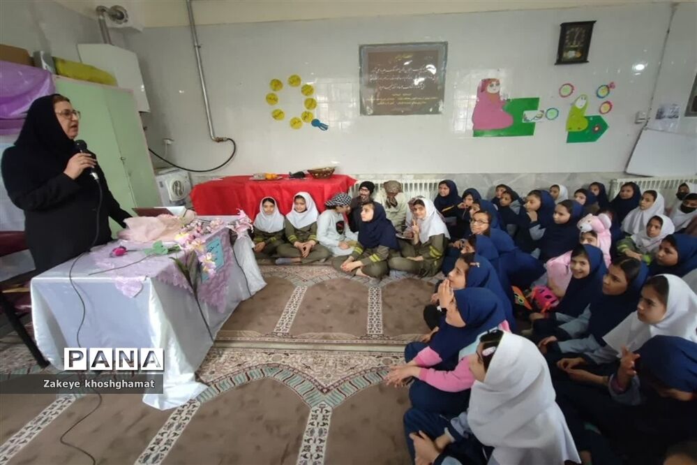 برگزاری جشن میلاد حضرت علی (ع) و روز پدر در مدرسه شهید خاقانی شهرستان شیروان