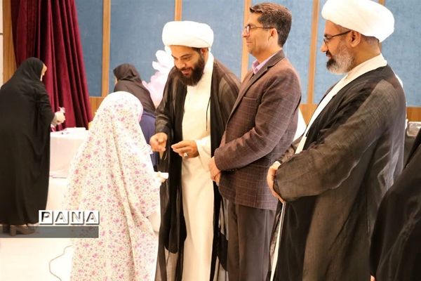 جشن عبادت و بهار بندگی دانش‌آموزان در بندرخمیر