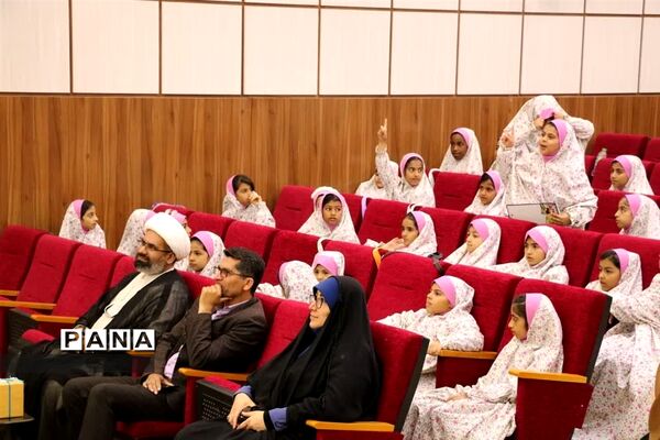 جشن عبادت و بهار بندگی دانش‌آموزان در بندرخمیر