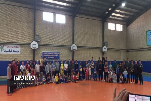 مسابقه پدر پسری و رقابت پایاپای بین پدرها و پسرها در شهرستان پیشوا