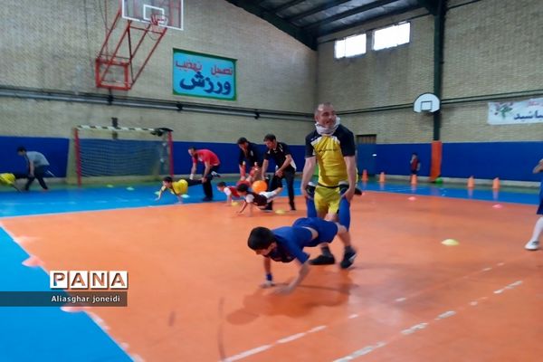 مسابقه پدر پسری و رقابت پایاپای بین پدرها و پسرها در شهرستان پیشوا