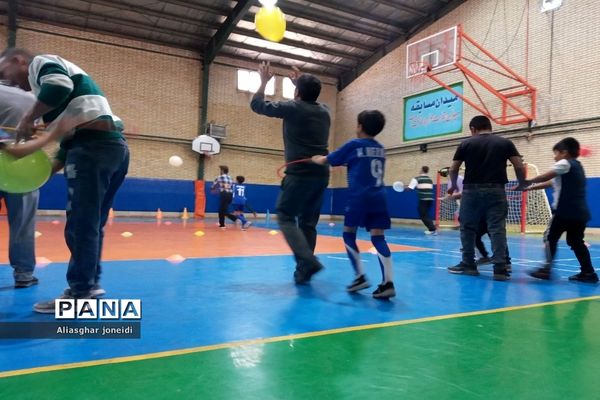 مسابقه پدر پسری و رقابت پایاپای بین پدرها و پسرها در شهرستان پیشوا