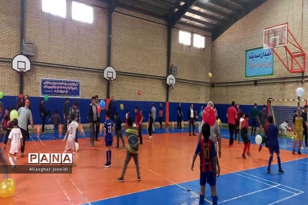 مسابقه پدر پسری و رقابت پایاپای بین پدرها و پسرها در شهرستان پیشوا