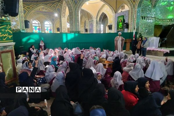 جشن دانش‌آموزان آموزشگاه شهید مفتح به‌مناسبت میلاد فرخنده مولای متقیان