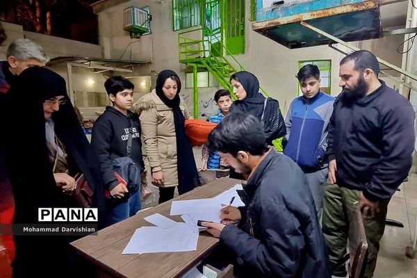 اعتکاف دانش‌آموزی در لرستان