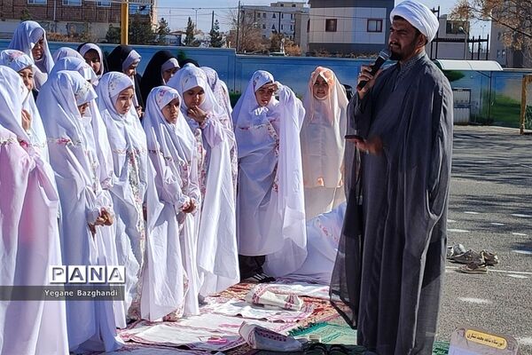 اقامه نماز باران در مدارس سبزوار
