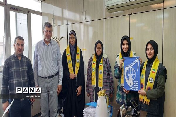 پویش بوسه بر دستان پدر توسط تشکیلات پیشتازان شادگان