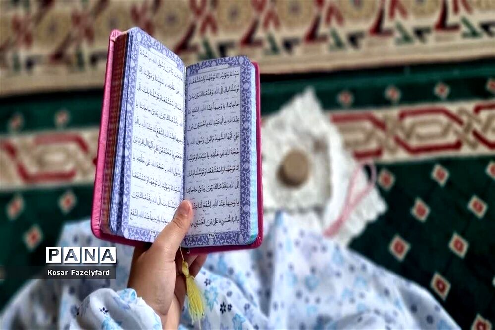 اعتکاف دانش‌آموزان دختر شهرستان مه ولات در مسجد جامع شهر فیض آباد