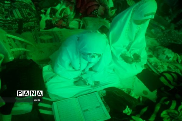 مراسم اعتکاف دانش‌آموزی در مسجد النبی اصفهان