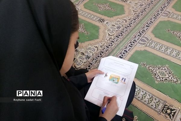 اجرای طرح سواد مالی در دبیرستان متوسطه اول زینبیه۲ شهریار