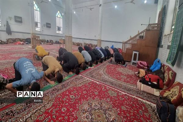 مراسم معنوی اعتکاف دانش‌آموزان پسر شادگانی