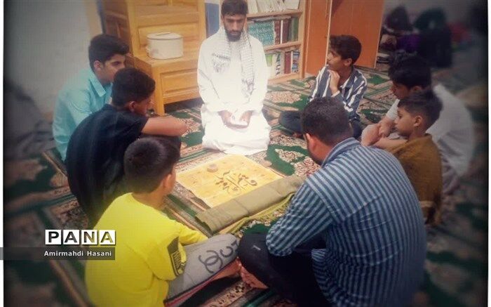 برگزاری مراسم معنوی اعتکاف دانش‌آموزی در قلعه گنج/فیلم