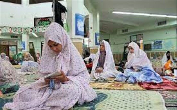 اعتکاف، بهترین فرصت برای خودشناسی و رسیدن به خداشناسی است / فیلم