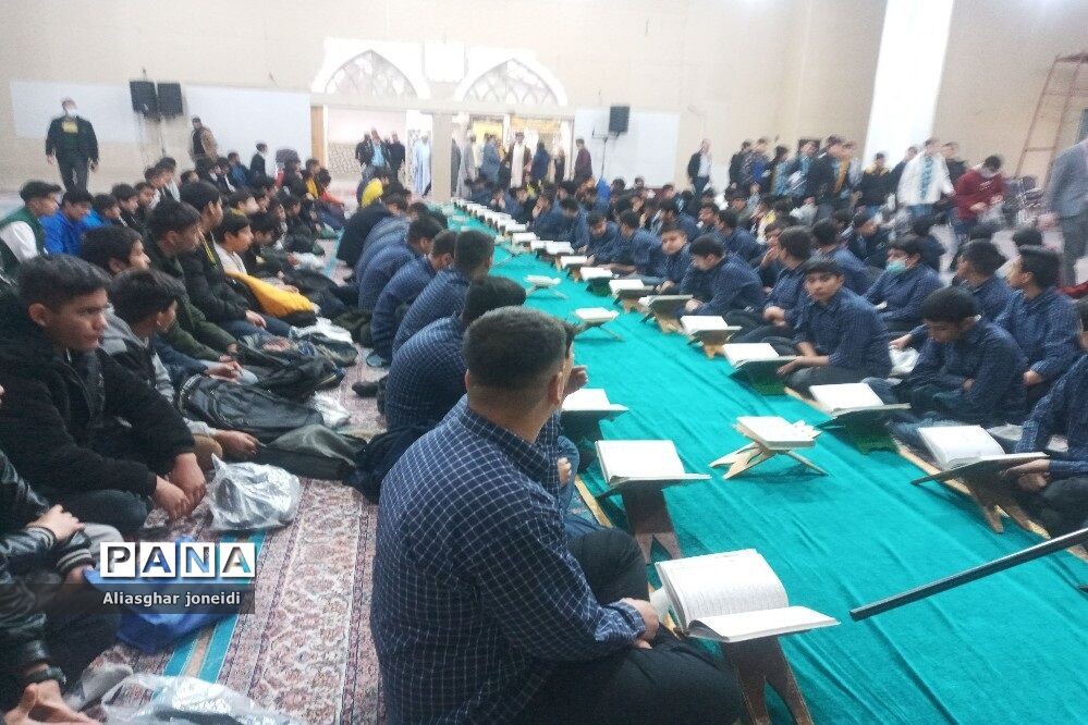 جشن تکلیف عبادی ویژه دانش‌آموزان پسر پایه نهم شهرستان پیشوا