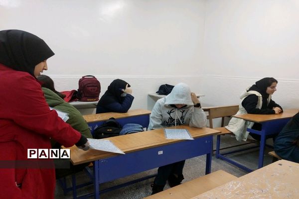 ختم قرآن توسط دانش‌آموزان منطقه ۱۸ به‌مناسبت  وفات حضرت زینب(س)