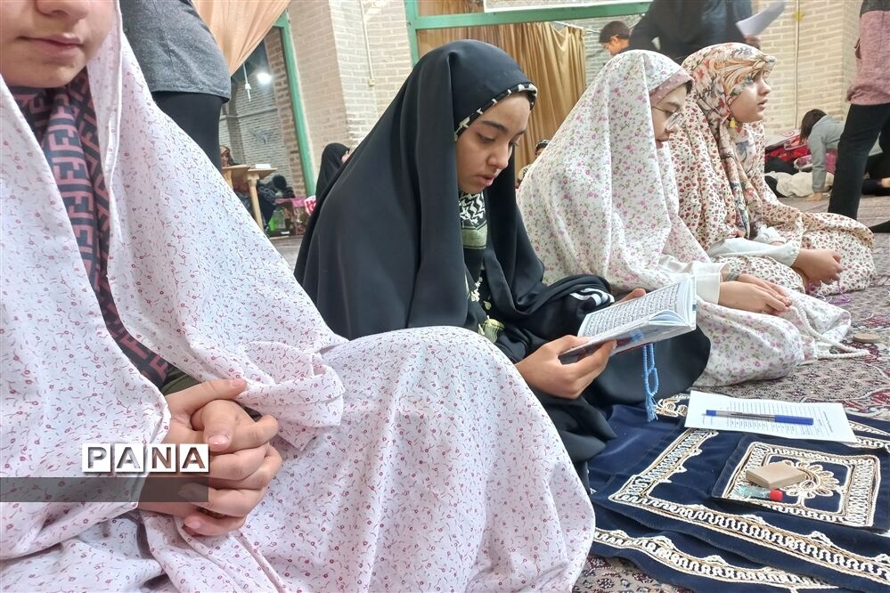 اعتکاف دانش‌آموزی در شهرستان تفرش