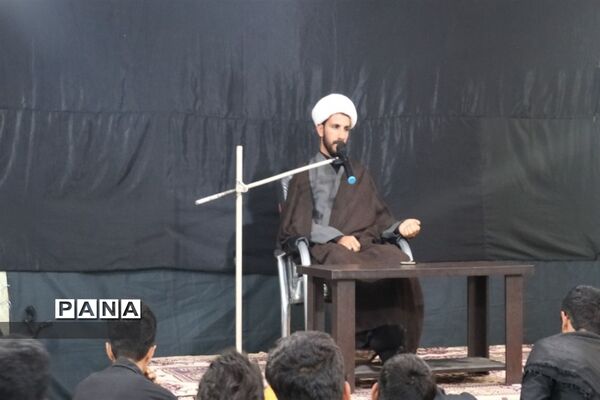 آئین اعتکاف دانش‌آموزای در هرمزگان