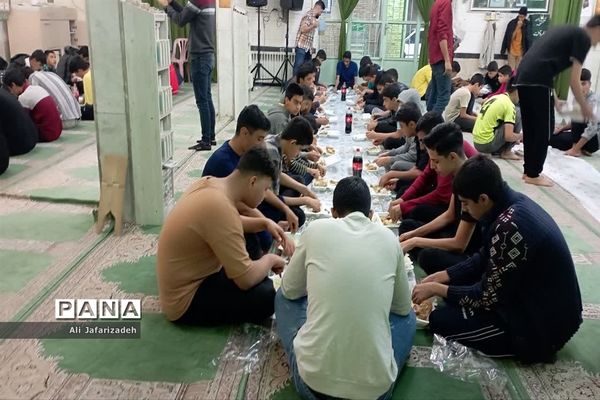 اعتکاف دانش‌آموزی مسجد بلال کرمان