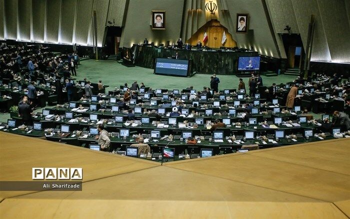 ممنوعیت مشارکت موسسات اعتباری در تاسیس نهادهای مالی، بدون مجوز بانک مرکزی