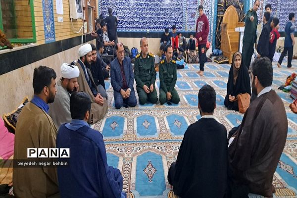 اعتکاف دانش‌آموزان در گناوه