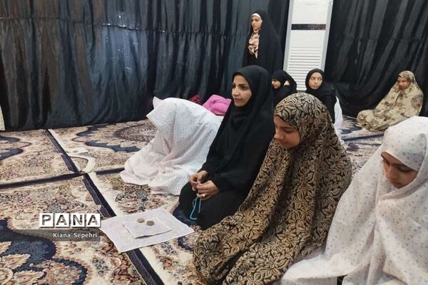 اعتکاف دانش‌آموزان در تنگستان و گناوه