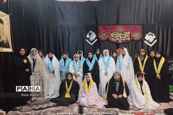 اعتکاف دانش‌آموزان در تنگستان و گناوه