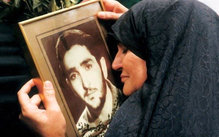 یک هزار و ۳۰۰ نفر ازوالدین شهدا در اردبیل در قید حیات هستند