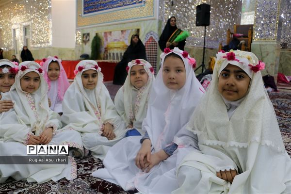 بهار بندگی ۳۰۰ نومکلف در امام‌زاده بی‌بی سکینه صفادشت