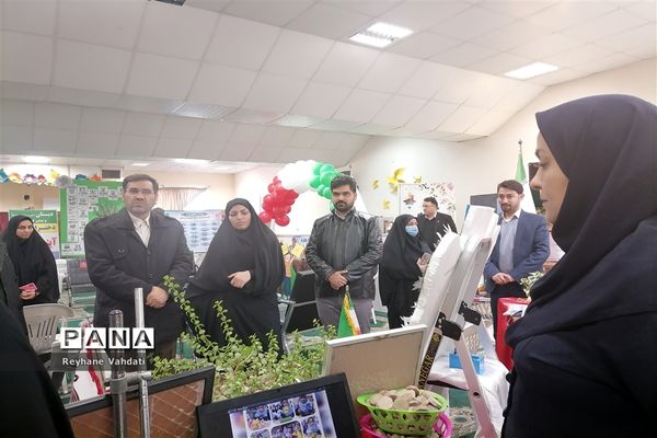 جشنواره تجربه گردانی مدیران مدارس ناحیه دو با عنوان الف تا ی