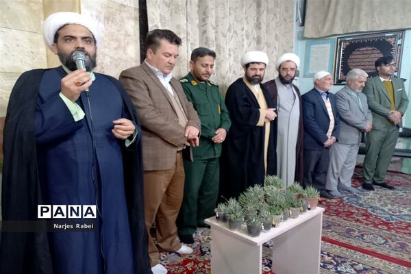 اعتکاف دانش‌آموزی در فاروج