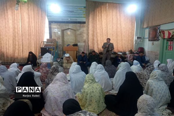 اعتکاف دانش‌آموزی در فاروج