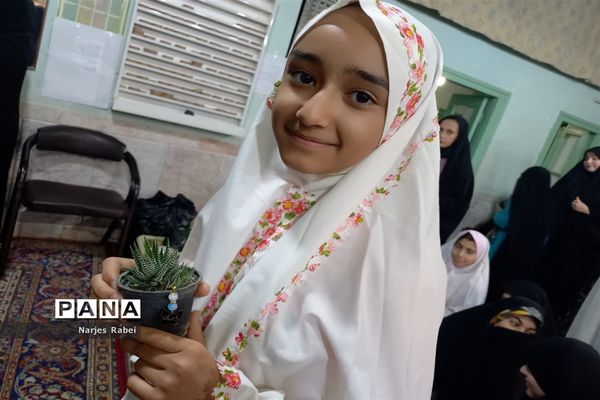 اعتکاف دانش‌آموزی در فاروج