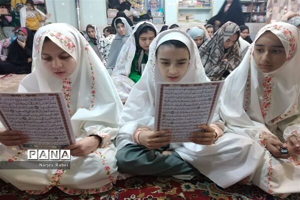 اعتکاف دانش‌آموزی در فاروج