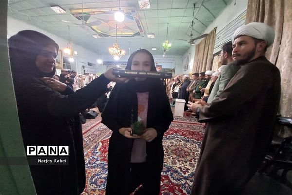 اعتکاف دانش‌آموزی در فاروج