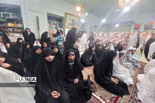 اعتکاف دانش‌آموزی در فاروج